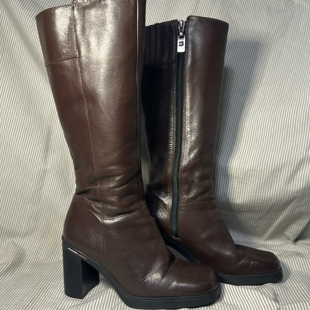 Tommy Hilfiger Y2K. Knee-high, square toe boots size 5W